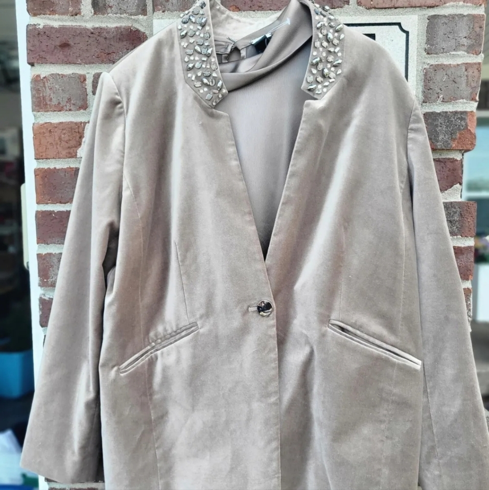 Chicos 2 piece jacket and shirt velour